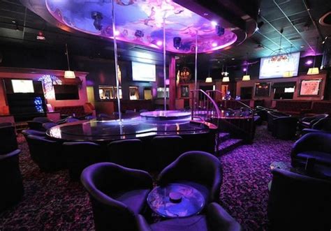 Best strip clubs in usa - Annual revenue growth at US strip clubs was 4.9% between 2012 and 2017, slowing to 1.9% from 2013 to 2018 and is projected to fall to 1.7% by 2023, according to IBISWorld. ... And on top of all of ...